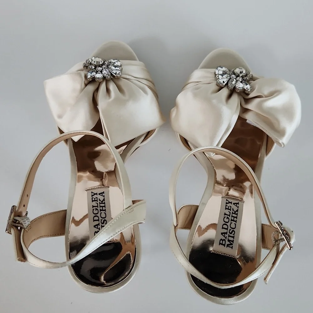 Badgley Mischka Samantha Embellished Satin Sandals $215 5.5 - Picture 7 of 13